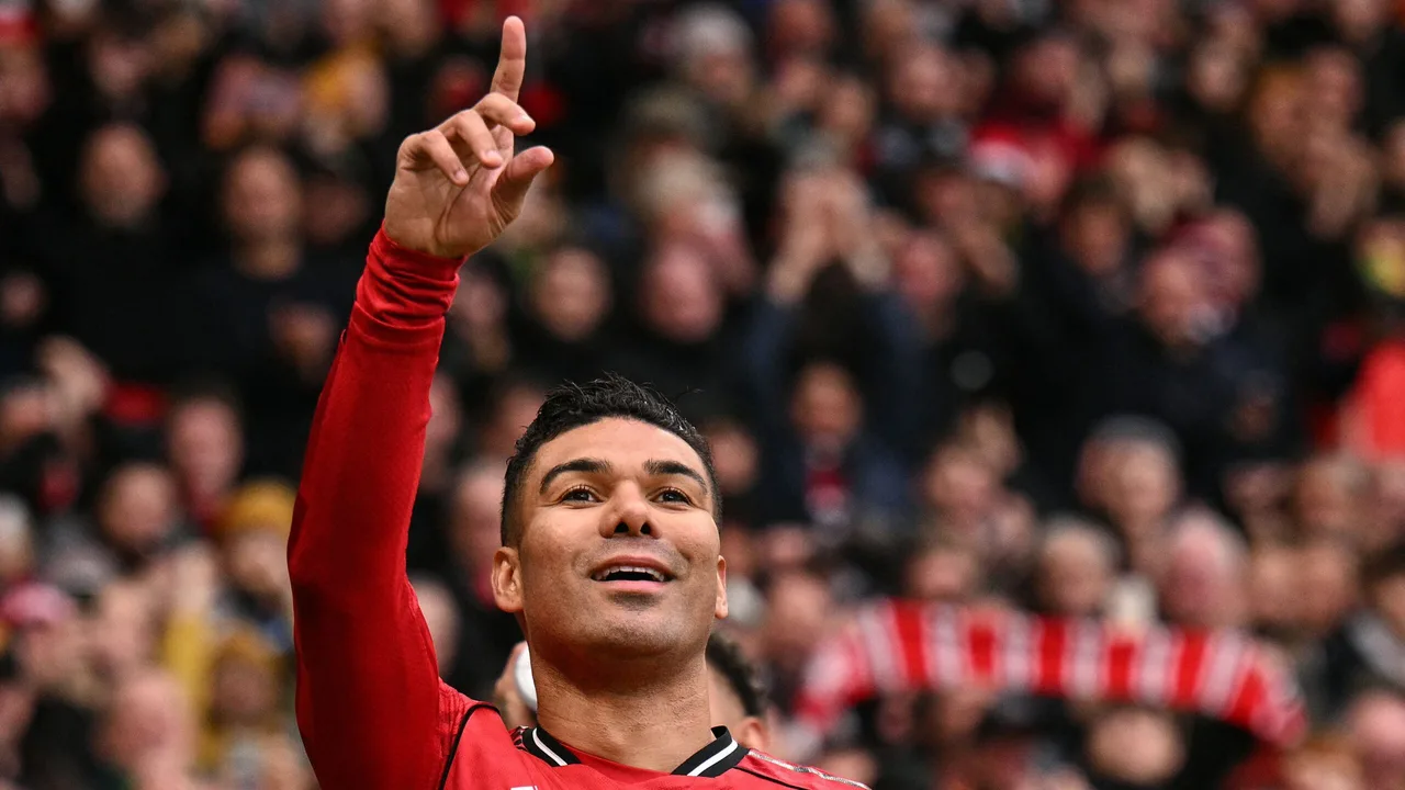 لماذا يربط اهتمام الاتحاد بمانشستر يونايتد مستقبل نجم ليفربول السابق كاسيميرو؟